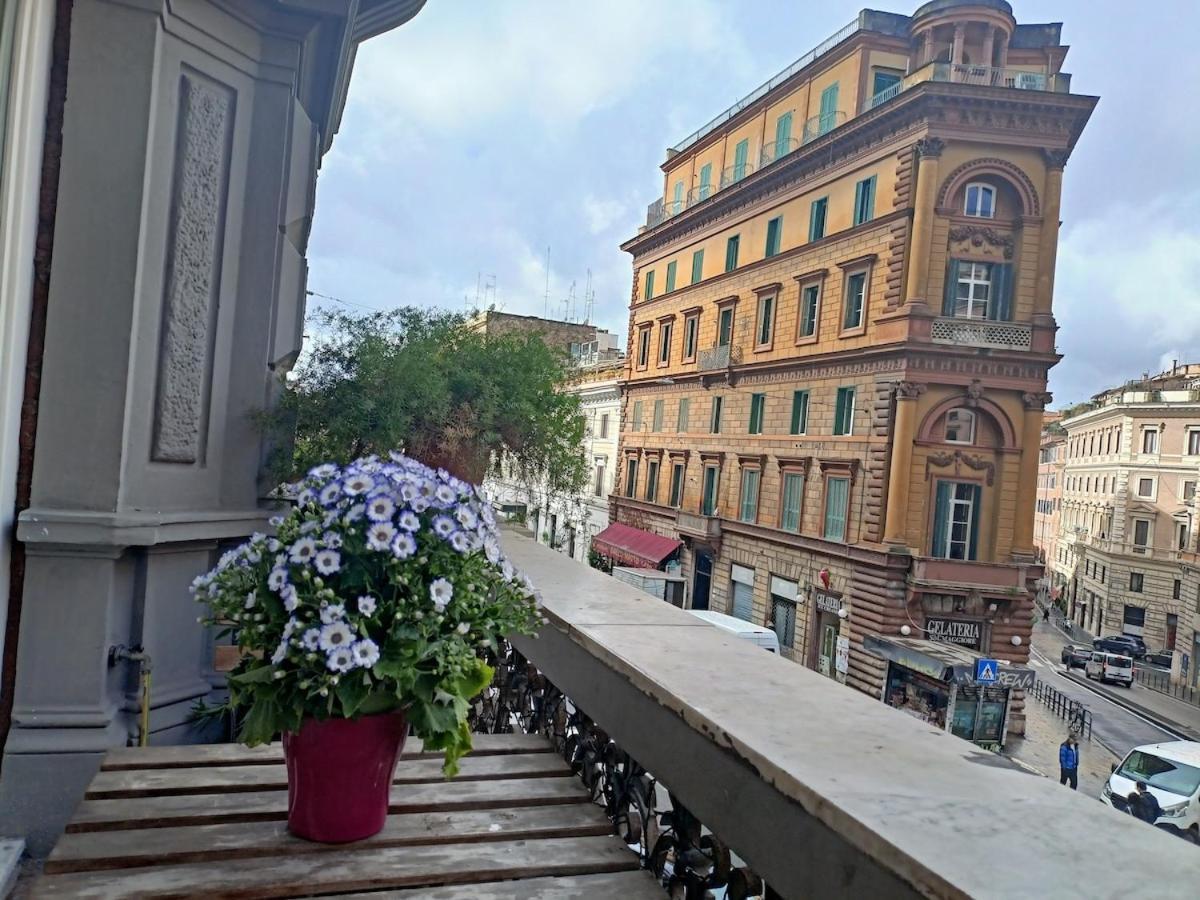 Private By An Italian Family - A Unique Experience Close To Colosseum, The Forum And Basilica Saint Mary Major Bed & Breakfast Rome