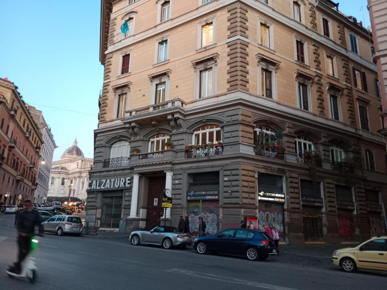 Private By An Italian Family - A Unique Experience Close To Colosseum, The Forum And Basilica Saint Mary Major Rome